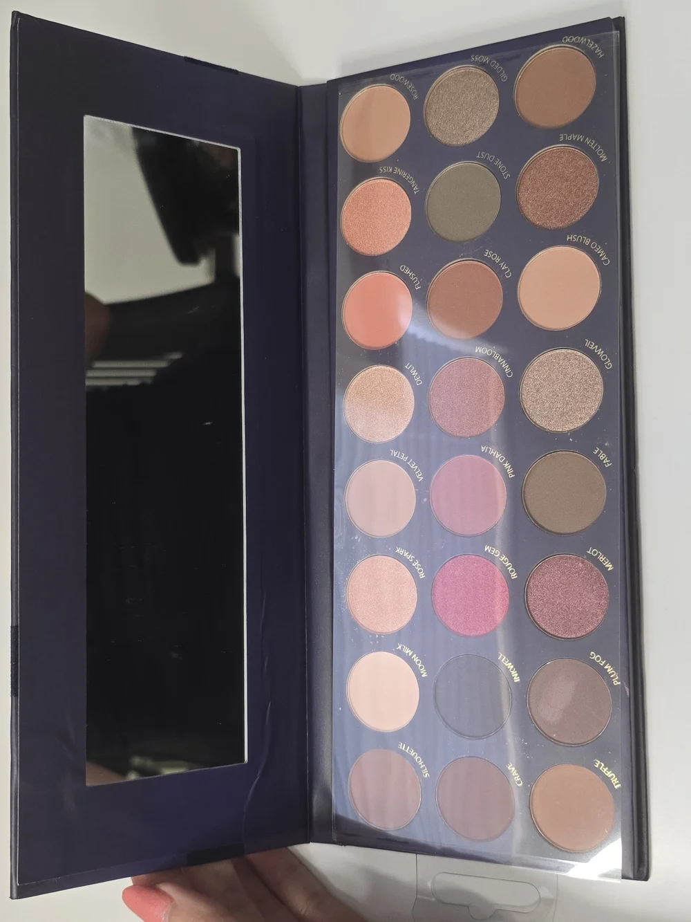 Velvet Hues Eyeshadow Palette Blue & Gold NWT
